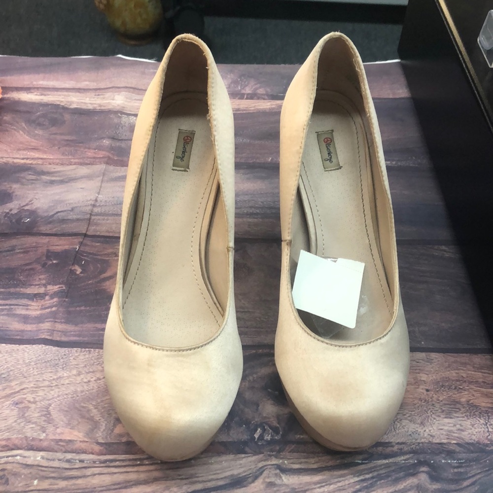 Olsenboye sz 8 tan shoes